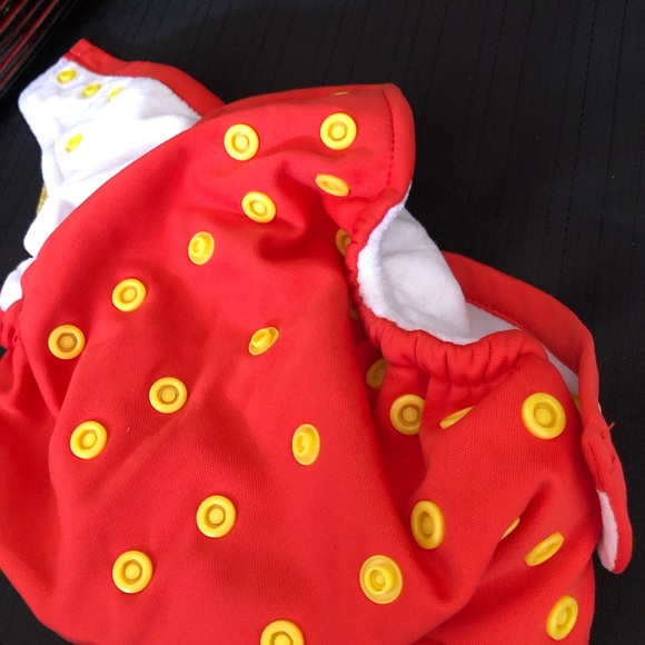 Wonder Women Reusable Adjustable Diaper - Picture 3 of 3